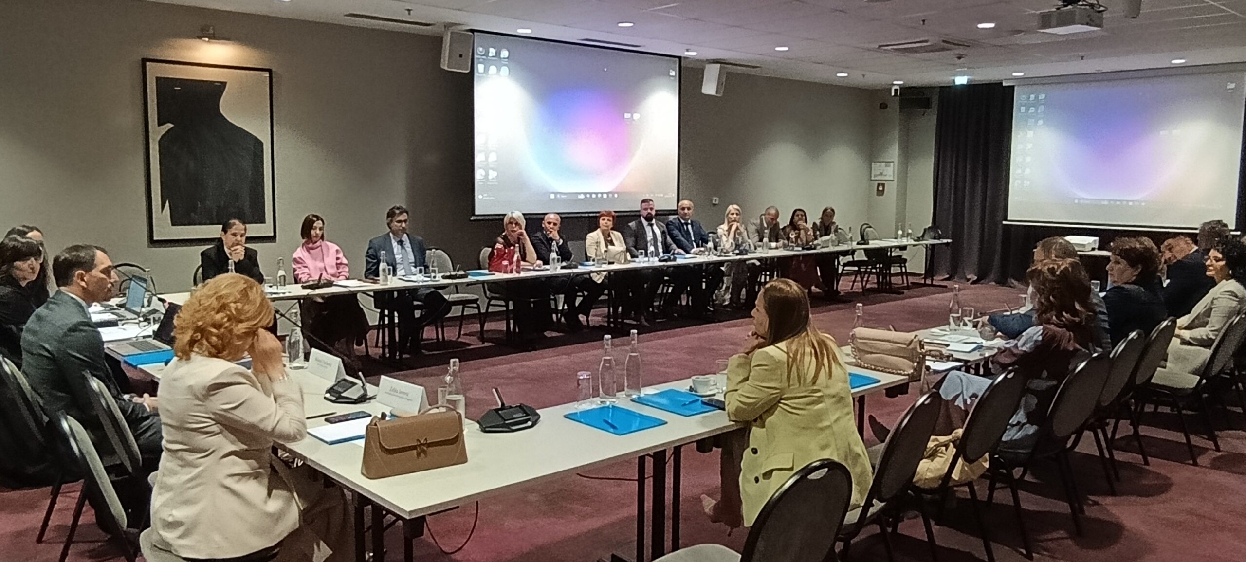 Organizovana obuka na temu „Upravljanje sudovima i državnim tužilaštvima“